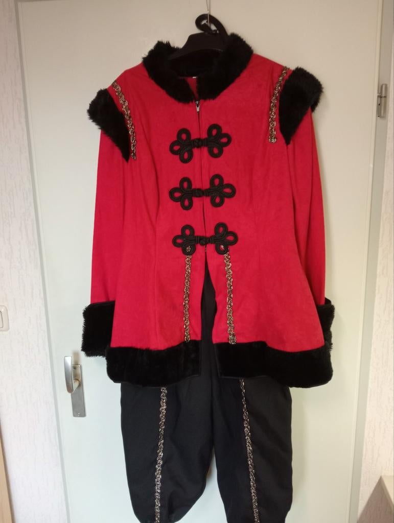 Carnaval diverse kleding, Ophalen of Verzenden, Zo goed als nieuw, Carnaval