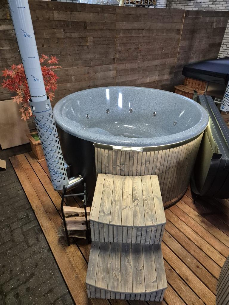 Hottubs,Sauna,Jacuzzi / 2e hands / nieuw / uitverkoop, Ophalen of Verzenden, Nieuw, Vast