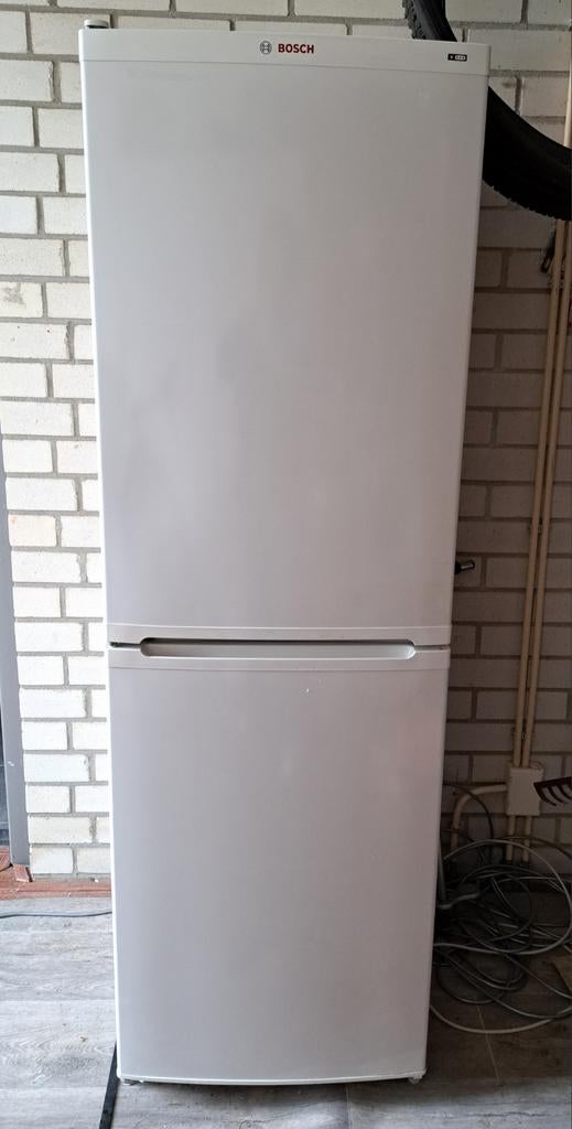 Bosch koel-vries combinatie, Gebruikt, 200 liter of meer, Met aparte vriezer, 160 cm of meer