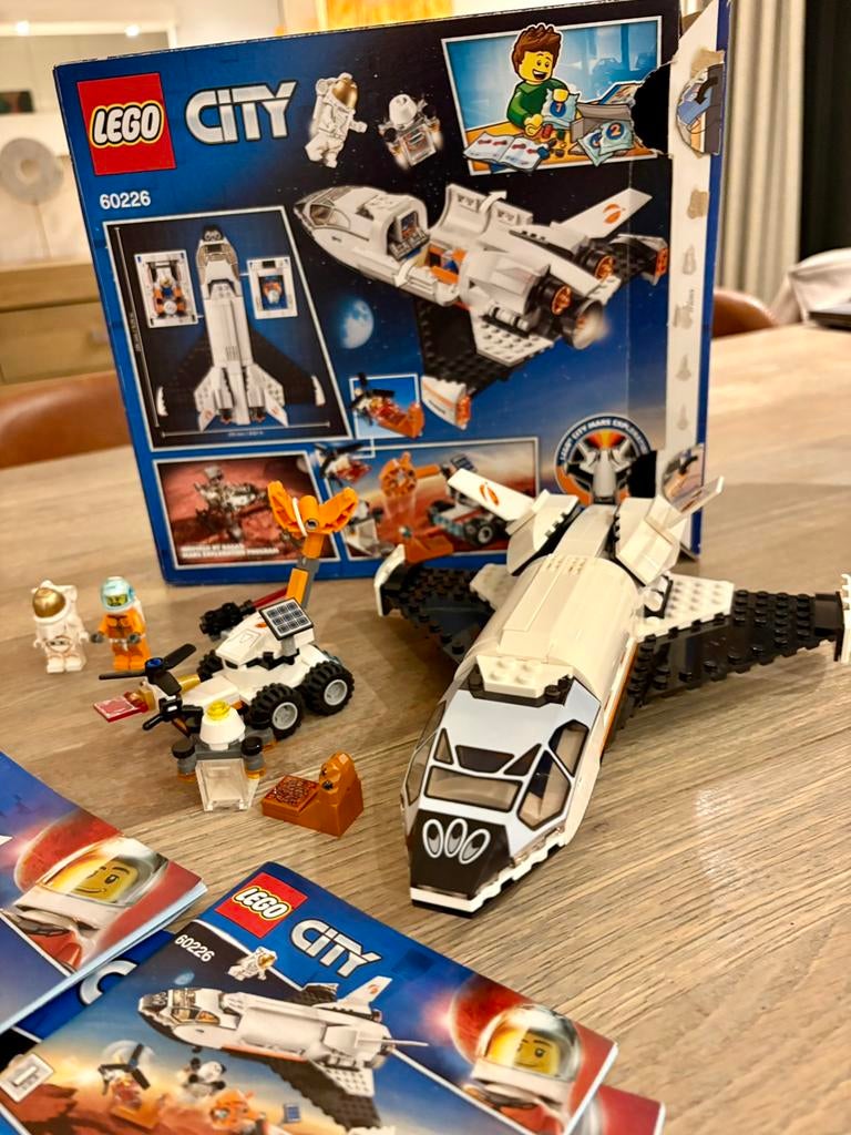 LEGO City set 60226 Mars Research Shuttle te koop., Kinderen en Baby's, Speelgoed | Duplo en Lego, Ophalen of Verzenden, Zo goed als nieuw