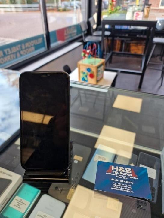 Iphone 11, zwart 64GB.