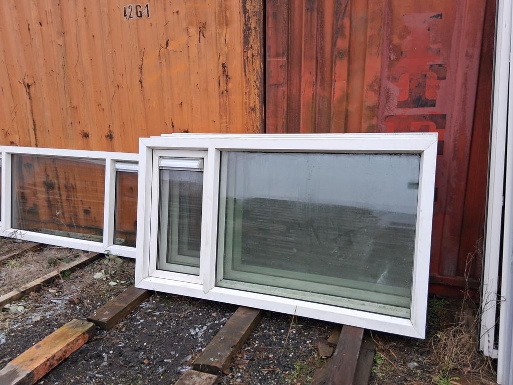 Diverse circulaire kunstof kozijnen, Kunststof, Gebruikt, Raamkozijn, Inclusief glas