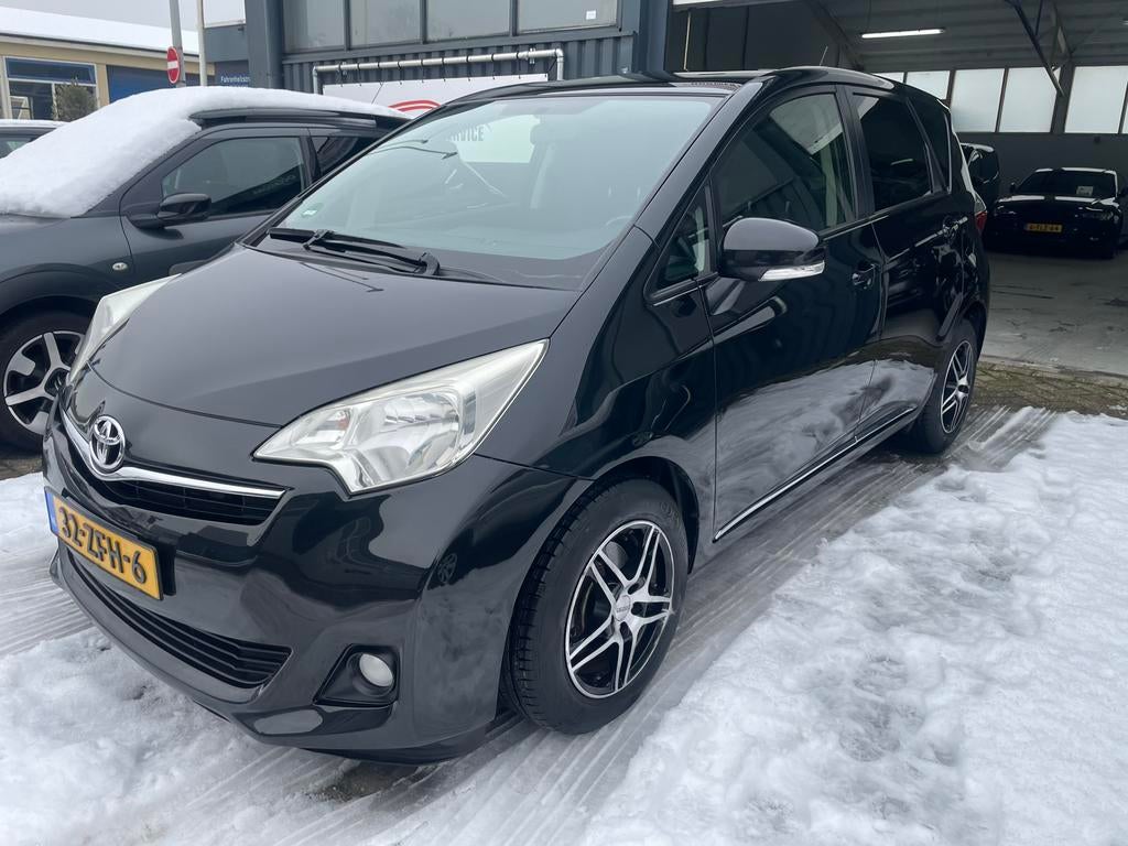 Toyota Verso-S 1.3 Vvt-i 2012 Zwart, Voorwielaandrijving, Stof, Zwart, 4 cilinders