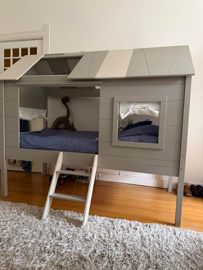 Huisjesbed safari, Kinderen en Baby's, Kinderkamer | Stapelbedden en Hoogslapers, Ophalen, Zo goed als nieuw, Hoogslaper