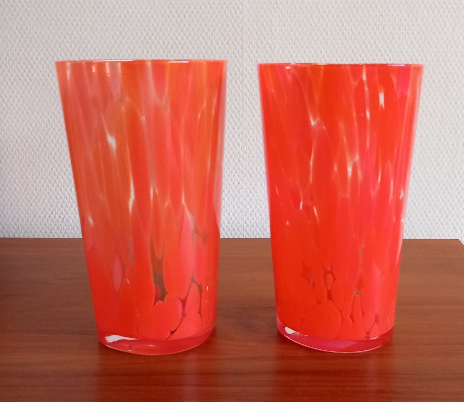 2 Vazen  Firm Living casca rood, Huis en Inrichting, Woonaccessoires | Vazen, Nieuw, Ophalen of Verzenden, Glas, 22 cm