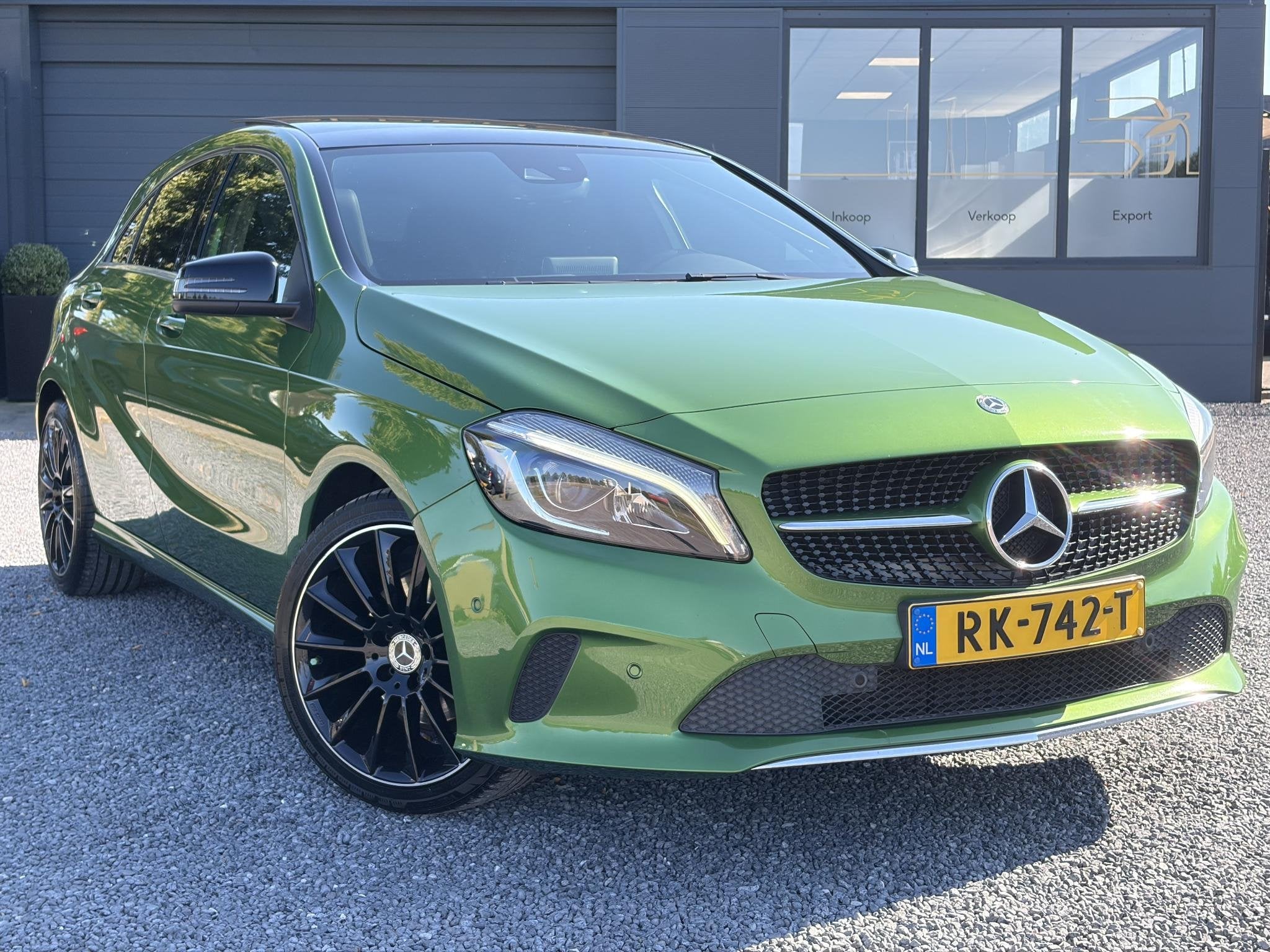 Mercedes-Benz A-klasse 160 Ambition Automaat l Dealer Onderh, Auto's, Gebruikt, 4 cilinders, Leder en Stof, 19 km/l