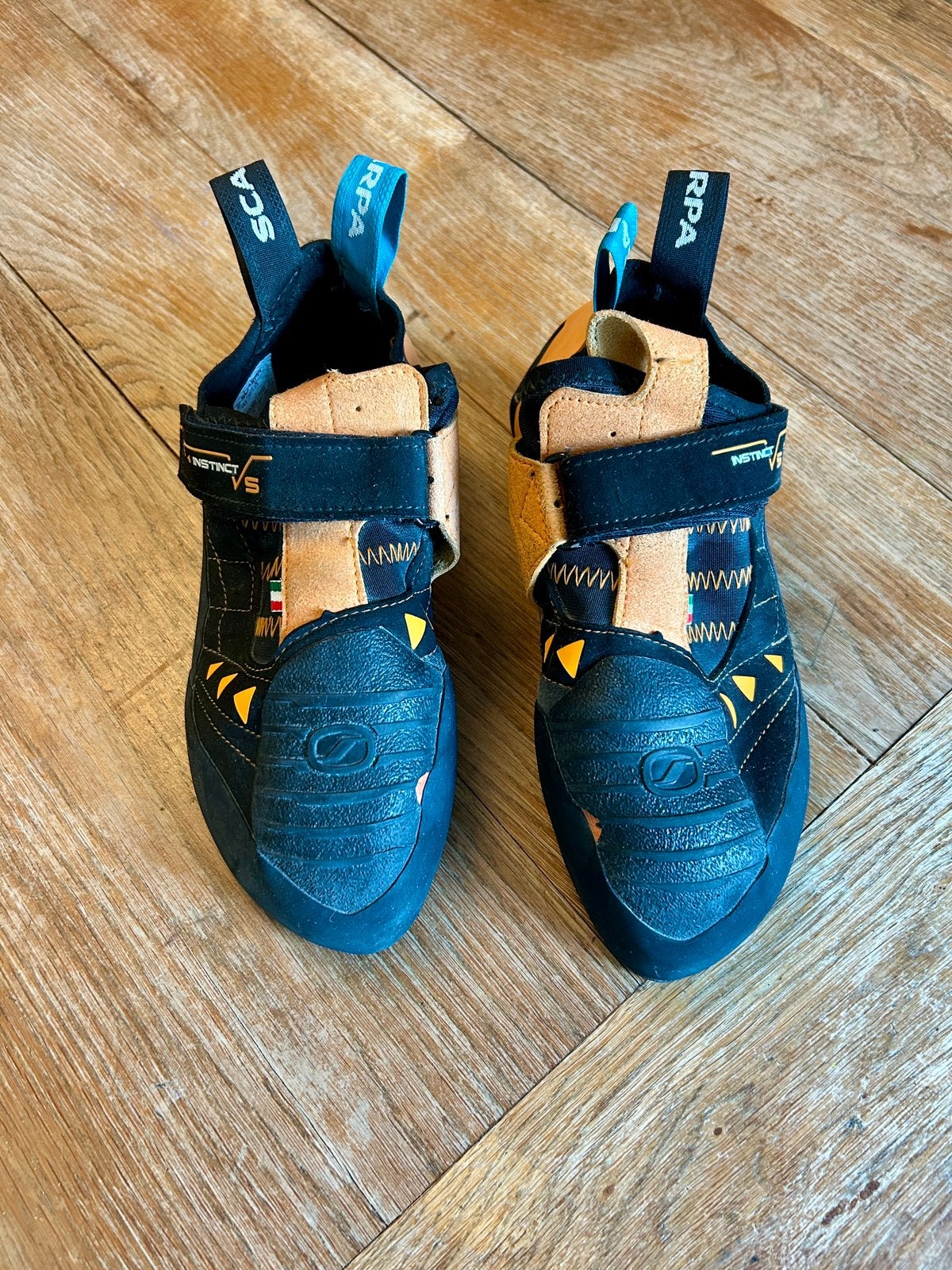 Scarpa Instinct VS 42,5 - klimschoenen, Sport en Fitness, Klimsport, Ophalen of Verzenden, Zo goed als nieuw, Klimsportschoenen