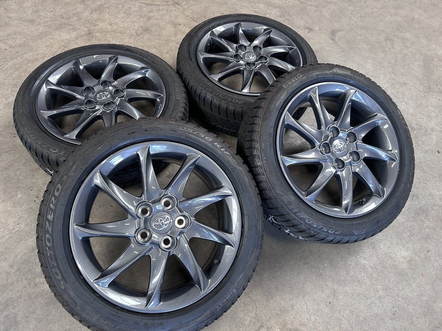 ✅ 17 inch velgen + ❄️ ️of ☀️ banden Toyota Auris Corolla, Gebruikt, -, -, Banden en Velgen