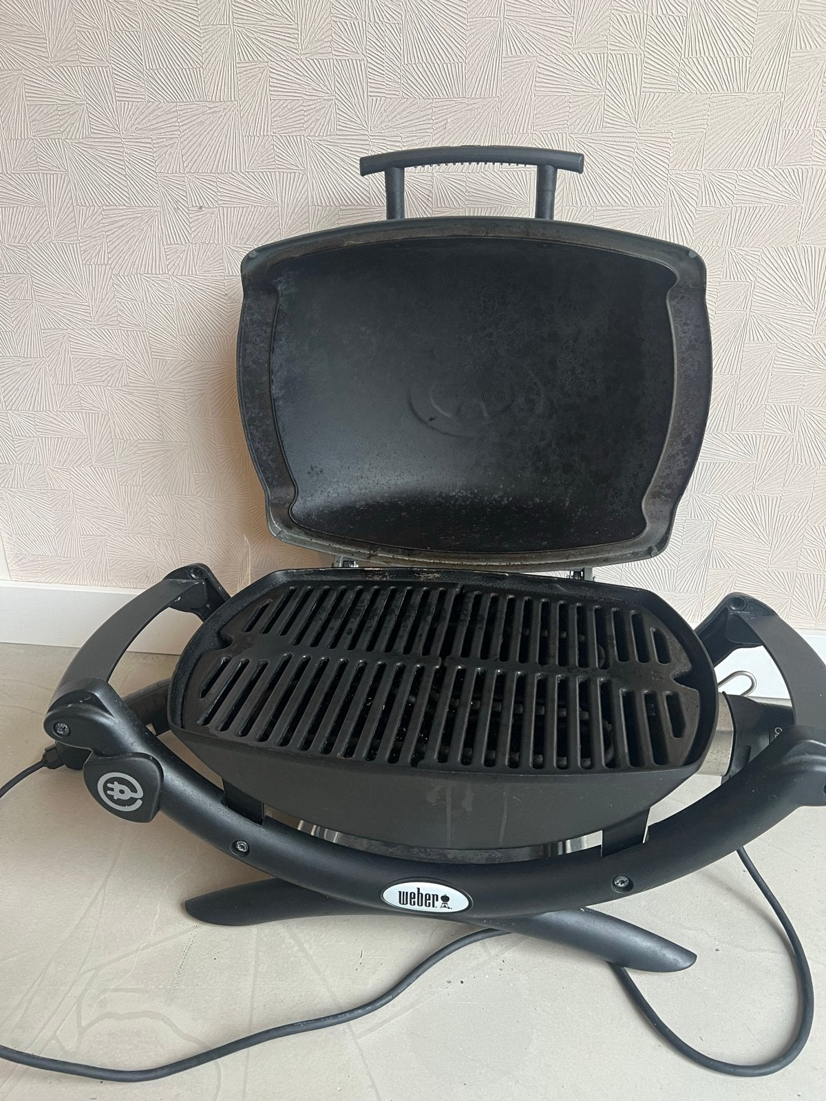 Weber Q1400 elektrische barbecue - Compact en Krachtig, Ophalen, Gebruikt