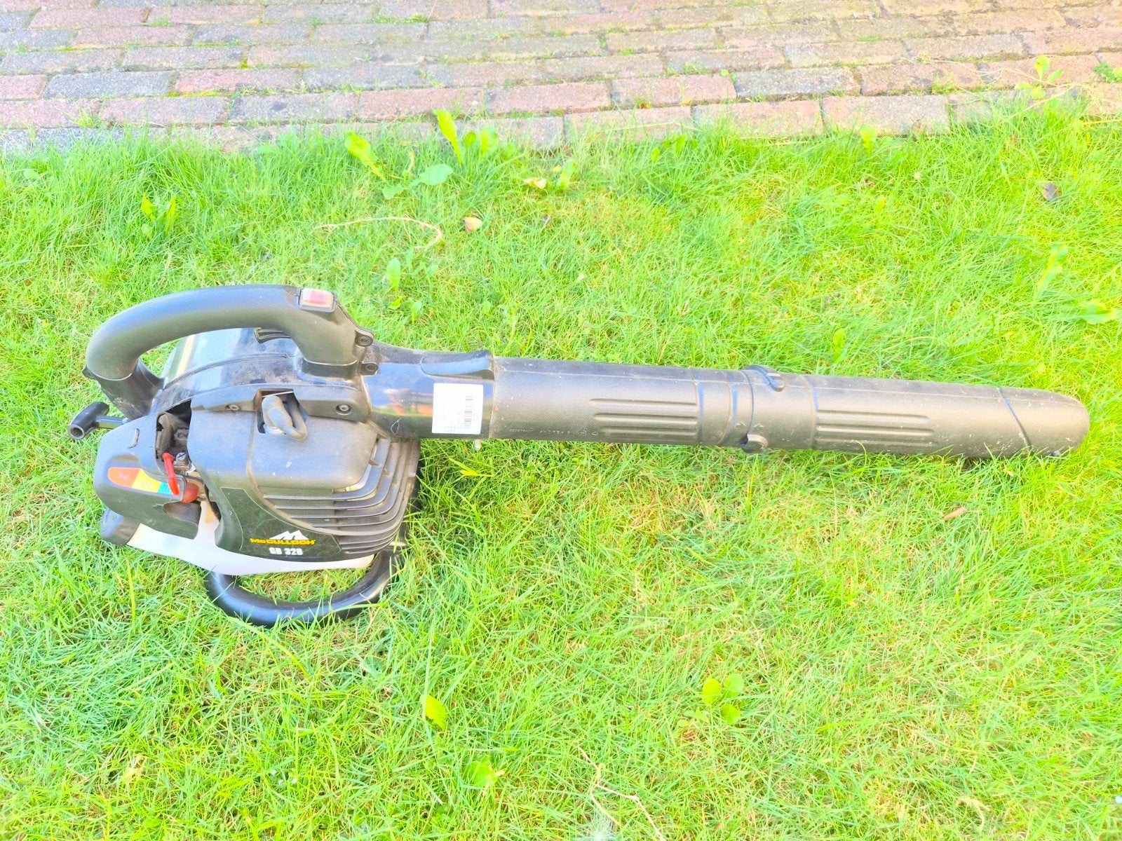 McCulloch GB 320 Benzine Bladblazer, Tuin en Terras, Bladblazers, Benzine, Gebruikt, Handgedragen, McCulloch