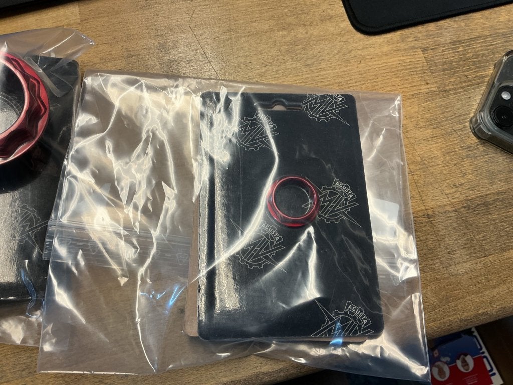 MV Agusta Red Front wheel nut, Stallhofnerstraße 3 A-5230 Mattighofen, Press@ktm.com, Nieuw, Ophalen of Verzenden