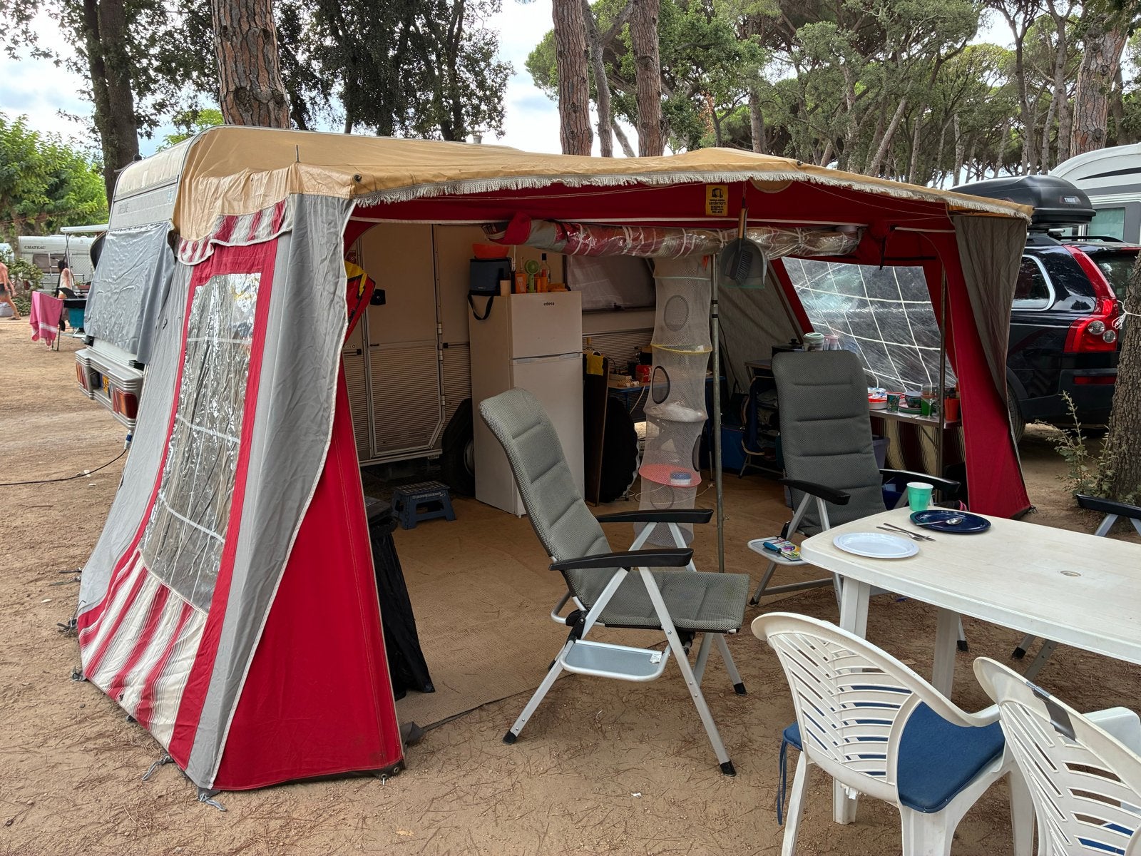 Kip Grey-Line KG40RZ - Oud maar goud in Spanje met stalling!, Rondzit, Kip, Airco, Particulier