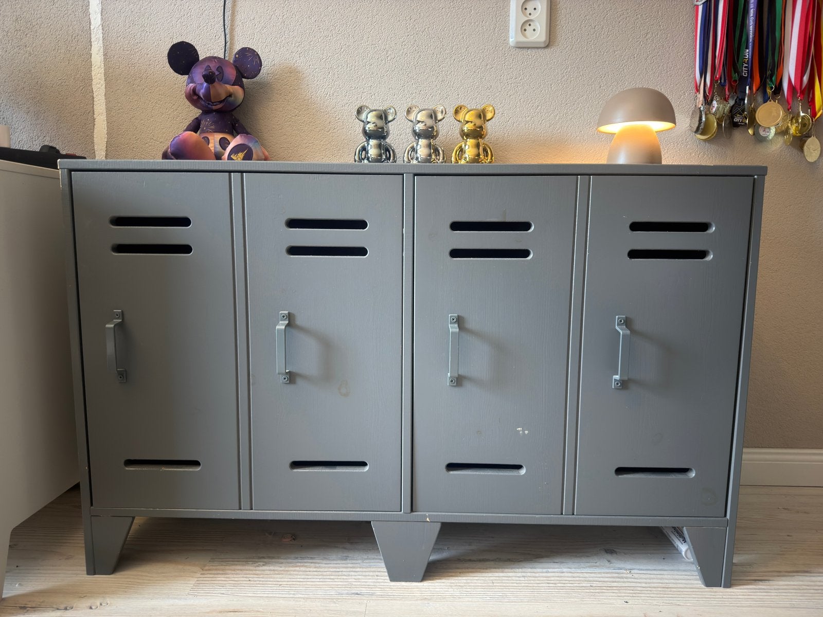 WOOOD Stijn Laag Lockerkastje - Steel Grey -, Huis en Inrichting, Ophalen, Gebruikt, Industrieel