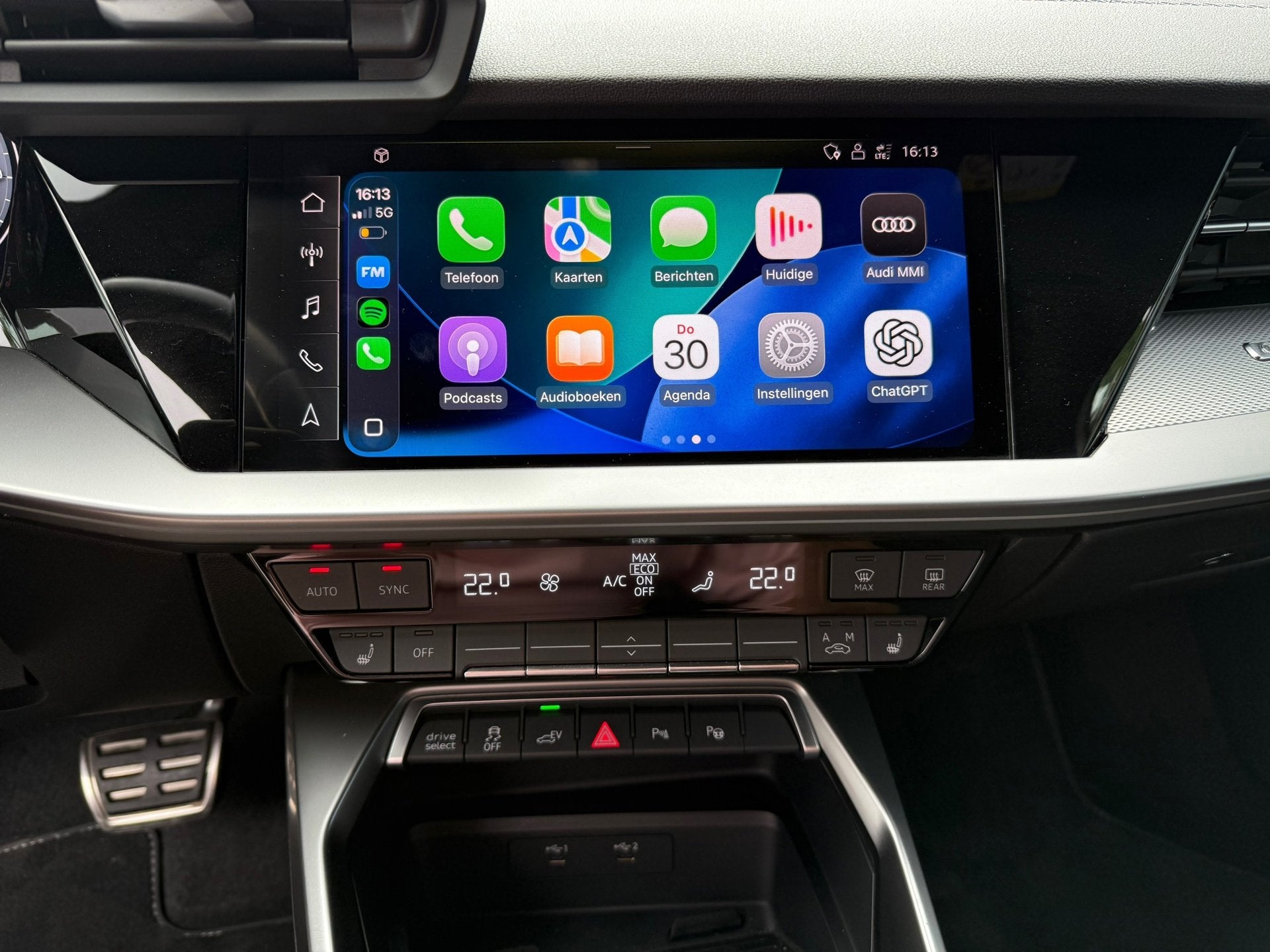 Foto 20 van Audi A3 Sportback 40 TFSI hybride S-line