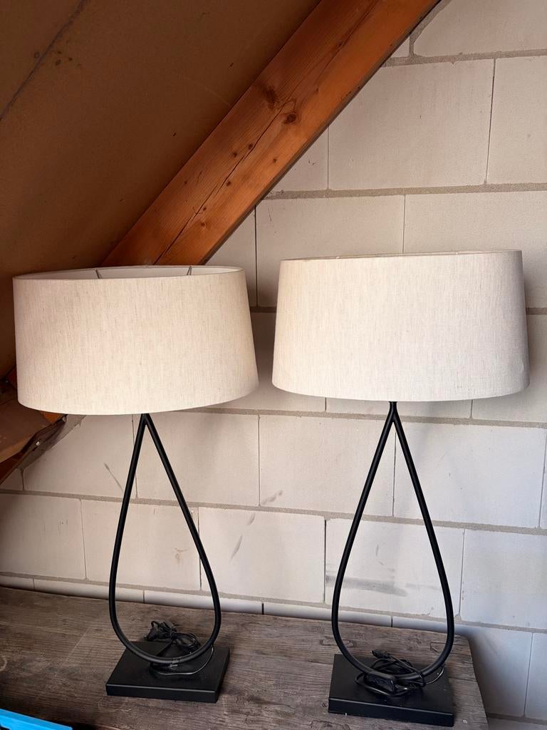 Set van 2 Light & Living lampen met linnen kappen, Huis en Inrichting, Lampen | Tafellampen, Zo goed als nieuw, 50 tot 75 cm, Metaal