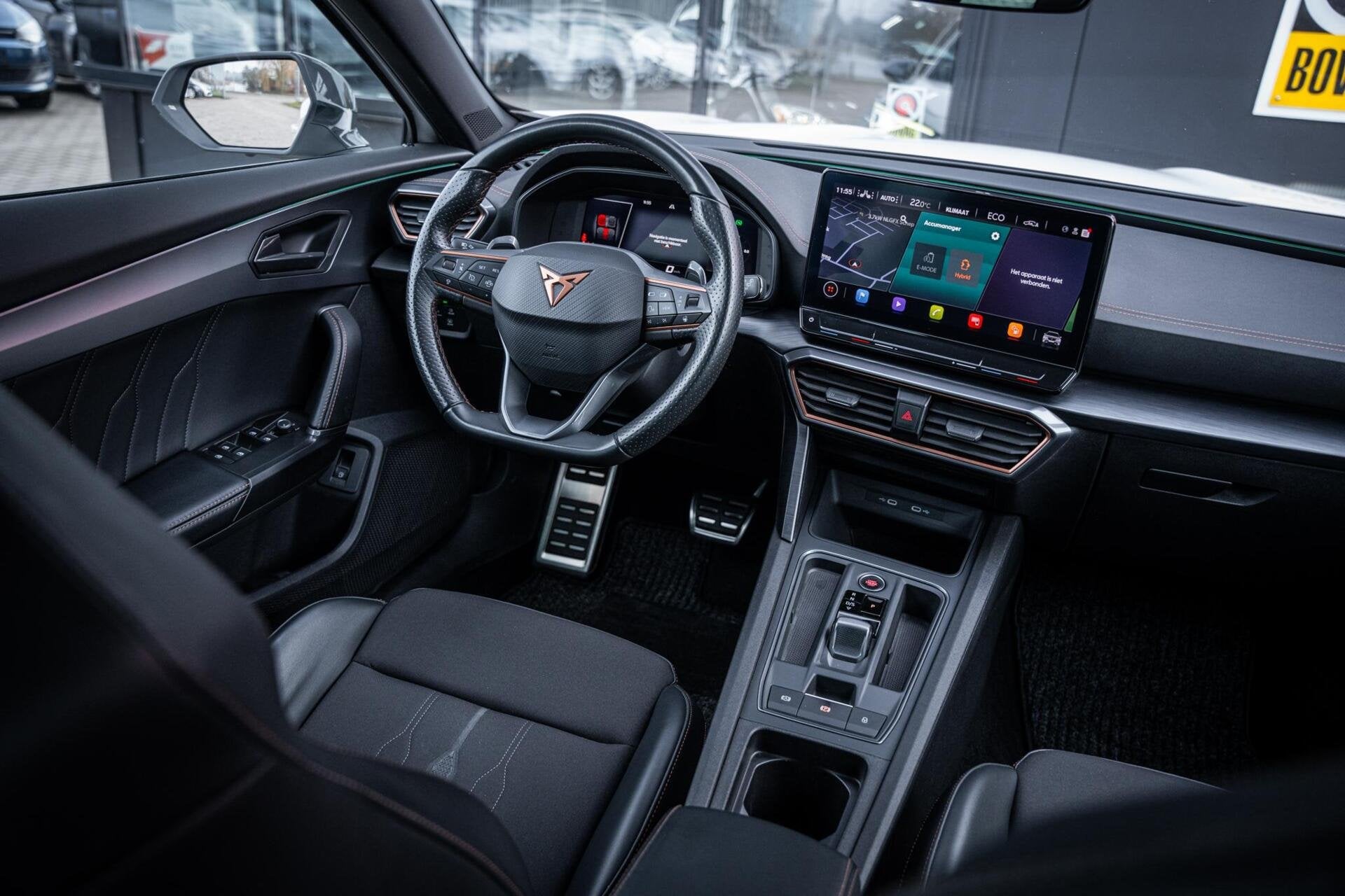 CUPRA Formentor 1.4 e-Hybrid VZ Performance*245PK*CAMERA*, Auto's, Dealer onderhouden, Gebruikt, 4 cilinders, Wit