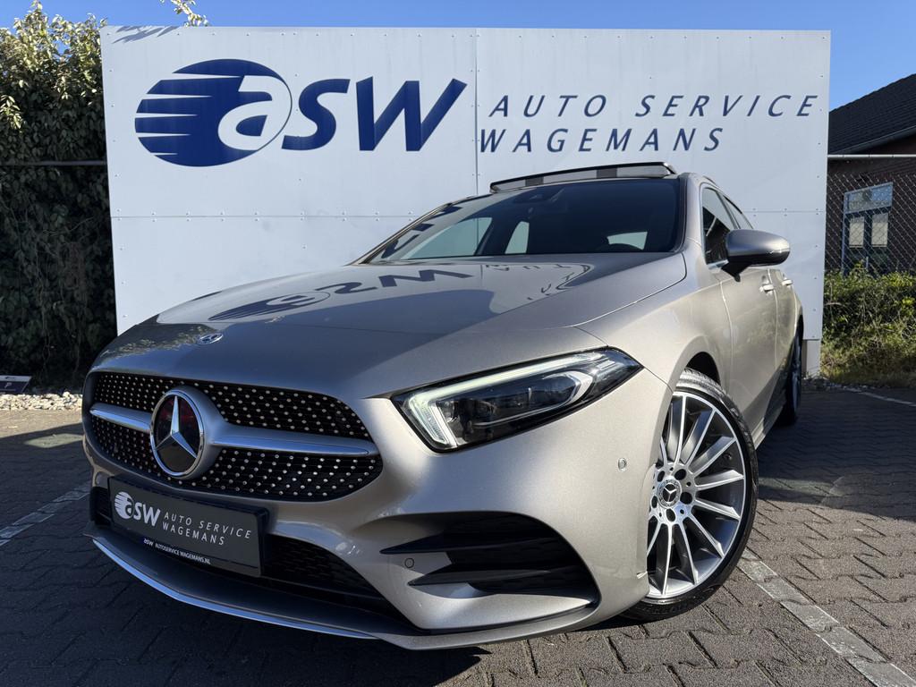 Mercedes-Benz A-Klasse 250 4MATIC AMG-Line | Pano | Trekhaak, Auto's, Mercedes-Benz, Gebruikt, 4 cilinders, Met garantie (alle)