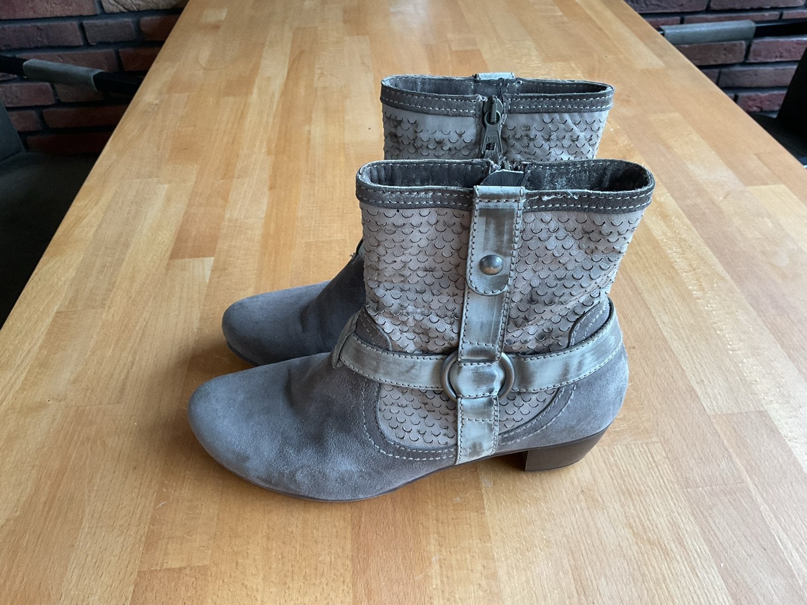 Piedi Nudi leren laarsjes maat 39, Kleding | Dames, Ophalen of Verzenden, Gedragen, Grijs, Lage of Enkellaarzen