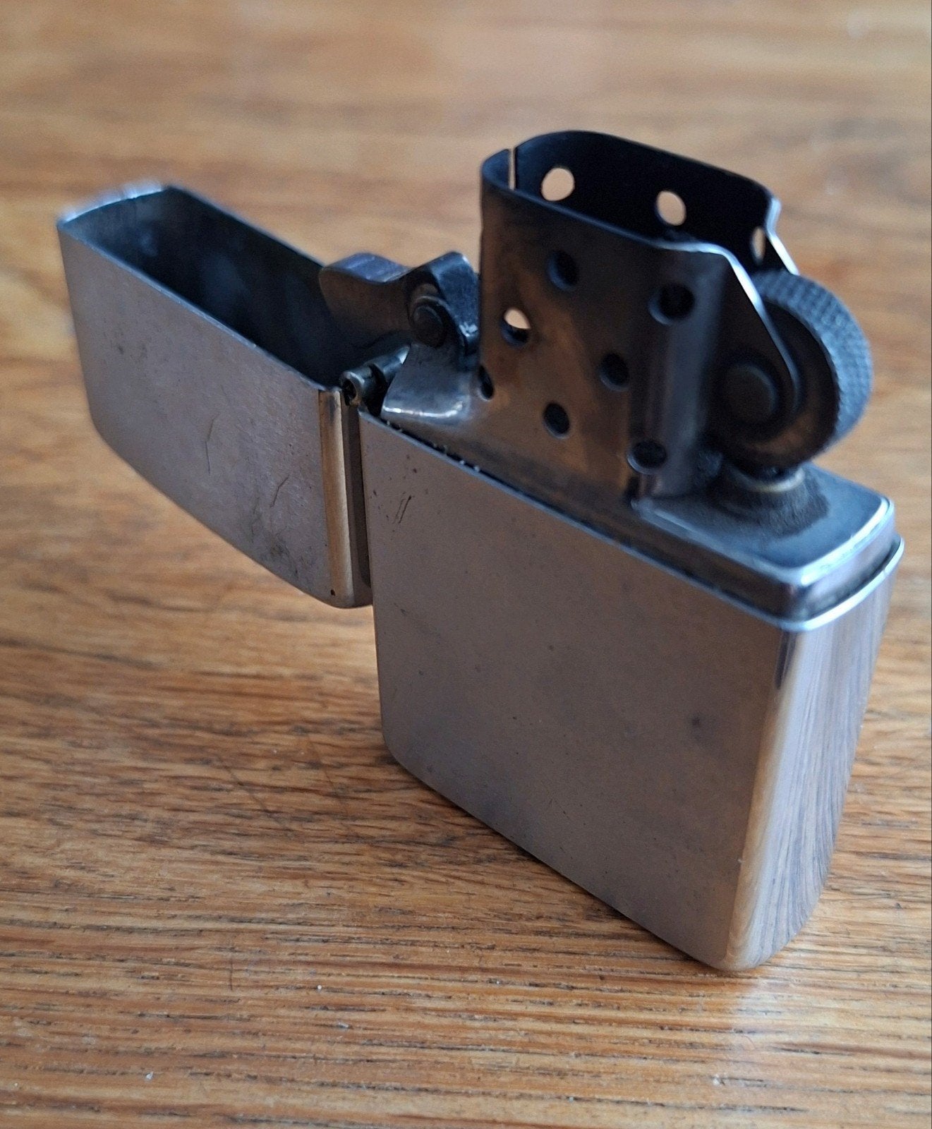 Vintage Zippo aansteker , augustus 1986, Ophalen of Verzenden, Gebruikt, Aansteker