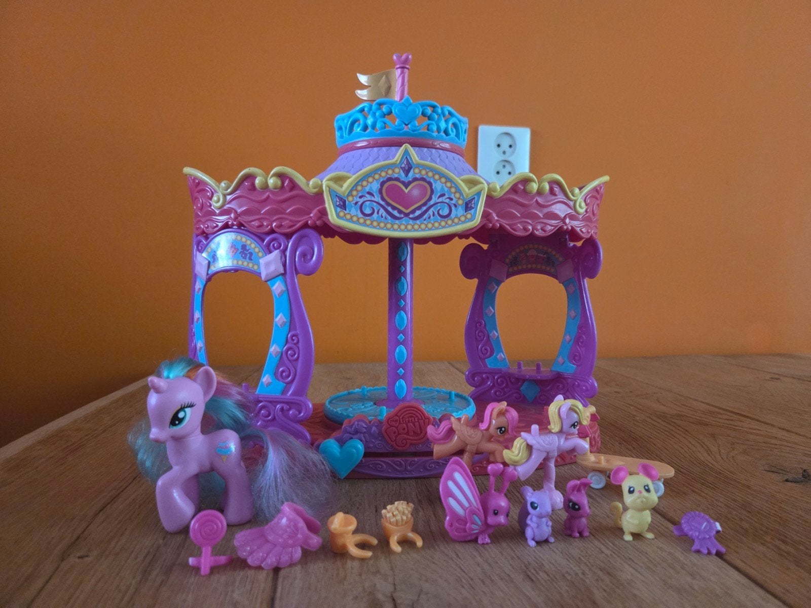 My little pony G4 draaimolen, Ophalen