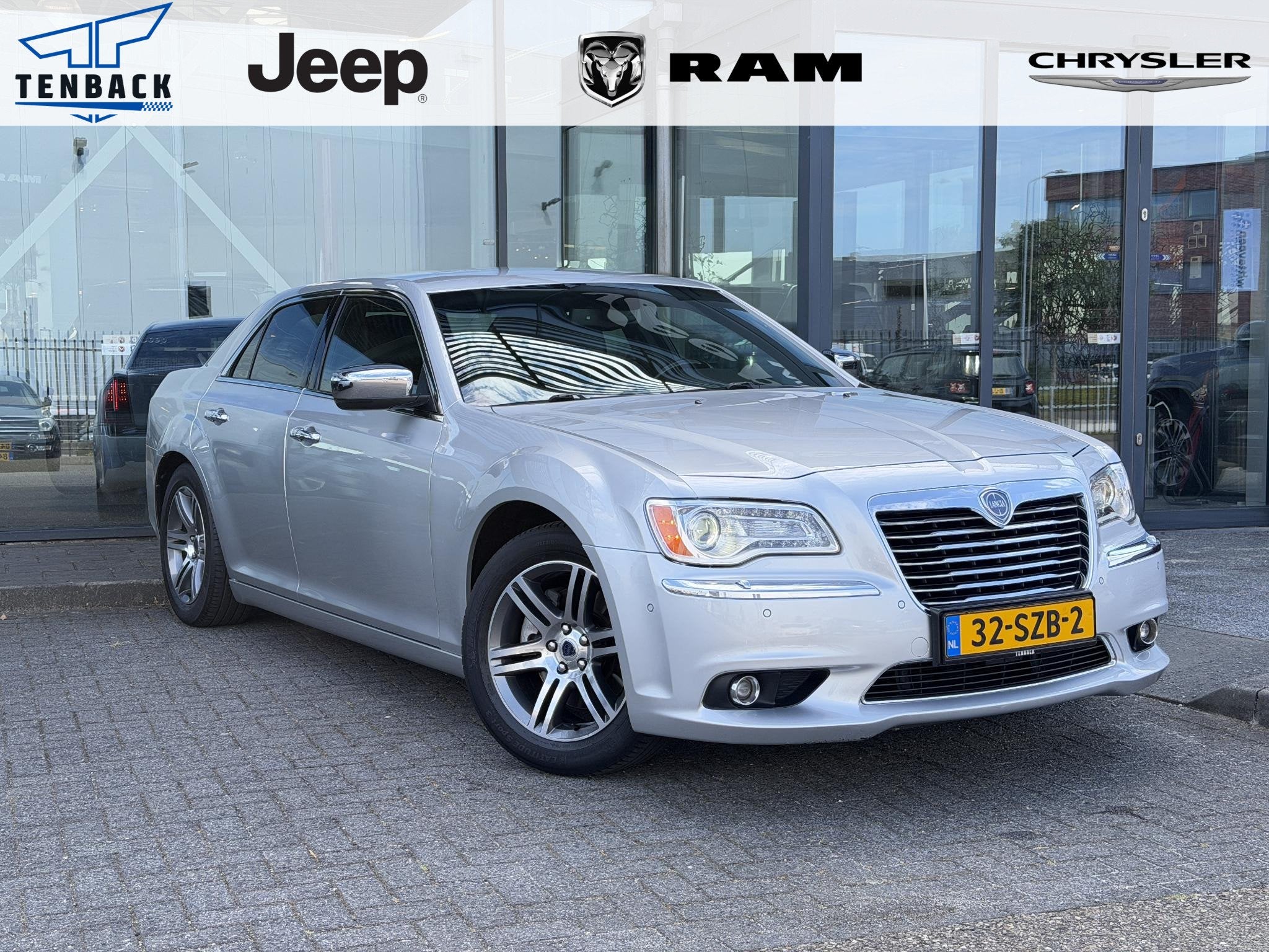 Lancia Thema 3.6 V6 Platinum | NAP | 2 de eigenaar | Dealero, Auto's, Automaat, Gebruikt, Sedan, Zilver of Grijs