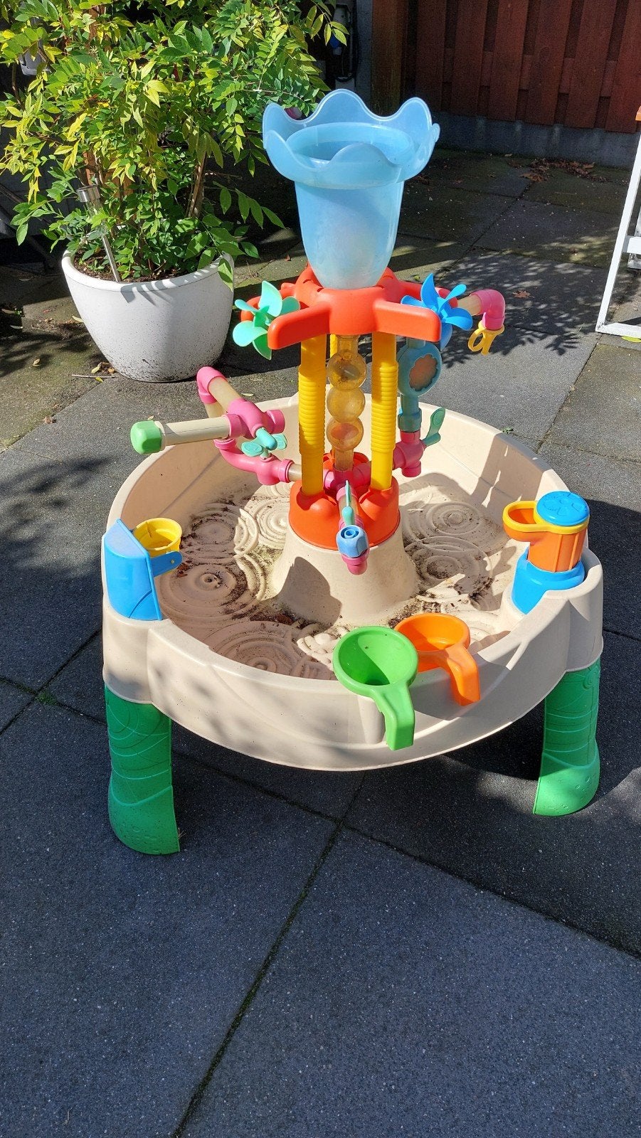 Zand- en watertafel voor kinderen (pomp ontbreekt), Ophalen, Gebruikt