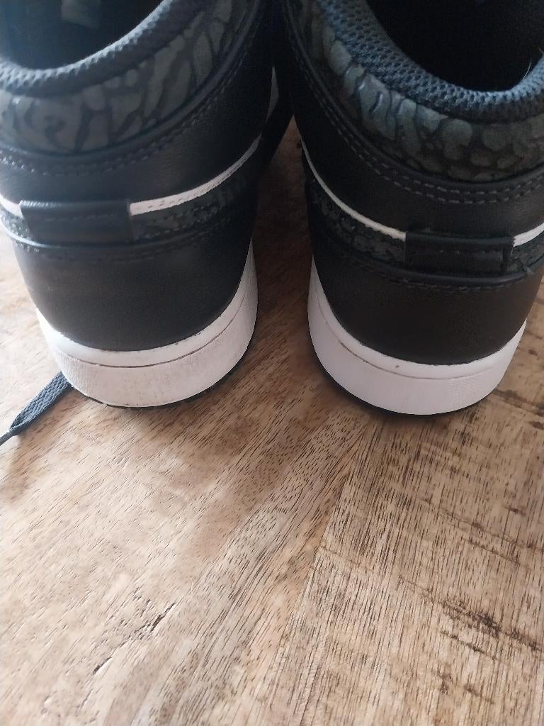 Air jordan maat 39bijnanieuw dames!, Ophalen of Verzenden, Zo goed als nieuw, Schoenen
