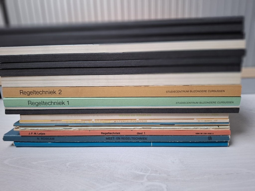 20 stuks Meet en regeltechniek studieboeken, Ophalen of Verzenden, Beta, Zo goed als nieuw