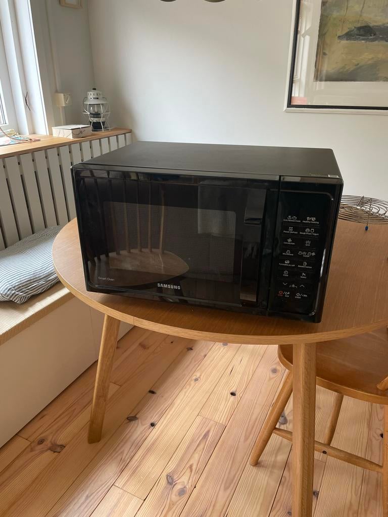 Samsung combimagnetron 28 liter, Witgoed en Apparatuur, Magnetrons, Ophalen, Combimagnetron, Gebruikt, Grill