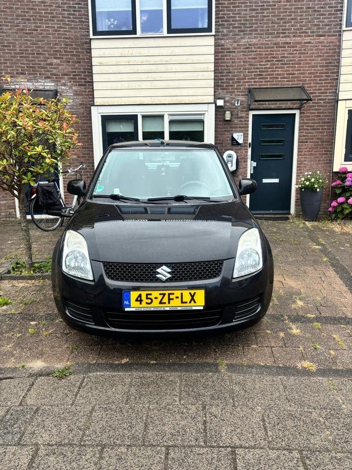 Suzuki Swift 1.3 5D 2008 Zwart, Voorwielaandrijving, Stof, 40 €/maand, Zwart
