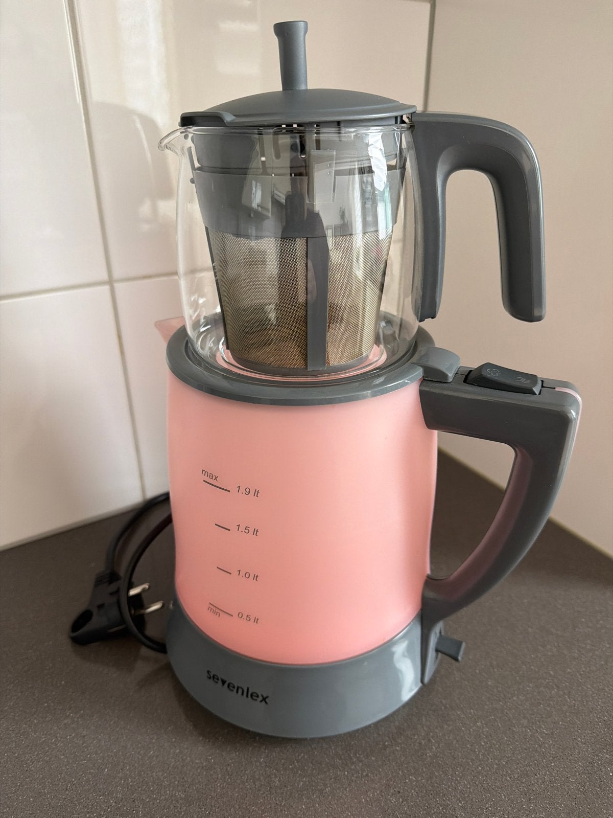 Sevenlex Waterkoker met theefilter - Roze, 1 tot 2 liter, Ophalen of Verzenden, Zo goed als nieuw, Draadloos
