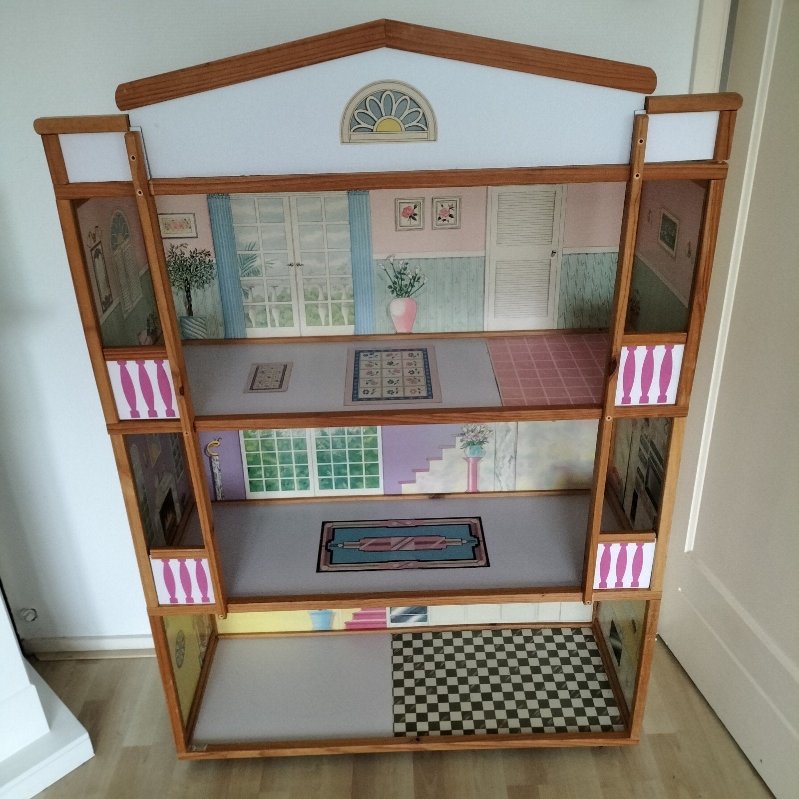 Groot houten poppenhuis met zwembad - Lovely Living, Ophalen of Verzenden, Gebruikt, Overige typen