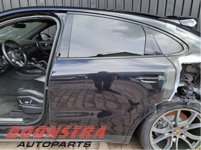 Portier 4Deurs links-achter van een Porsche Cayenne (Cayenne, Gebruikt, -, Deur, -