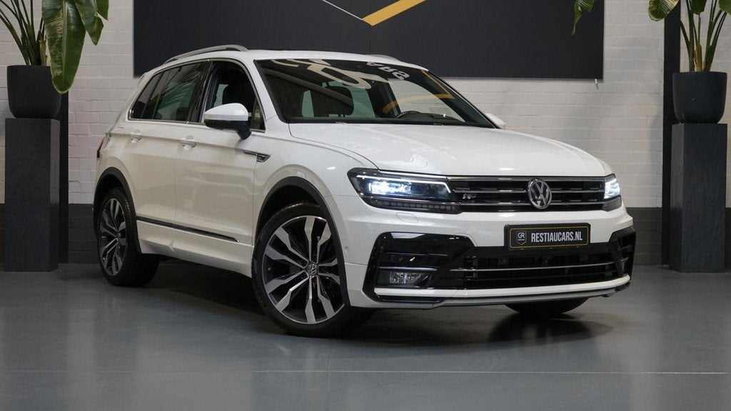 Volkswagen Tiguan 2.0 TSI 3x R-Line AUTOMAAT-360 CAM-ACC-HUD, Auto's, Volkswagen, Automaat, Gebruikt, 4 cilinders, 1984 cc