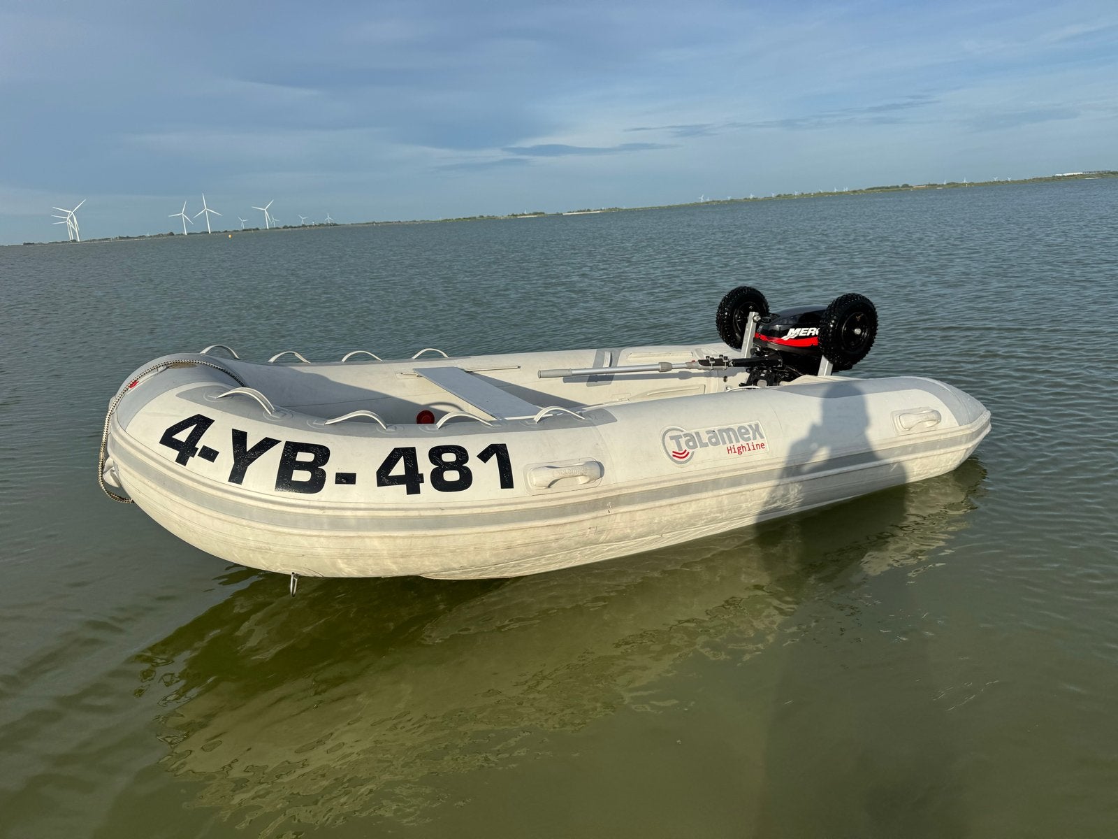Leuke rubberboot met 15 pk Mercury motor en complete set, Watersport en Boten, Airdeck, Gebruikt, Brandstoftank, Ophalen