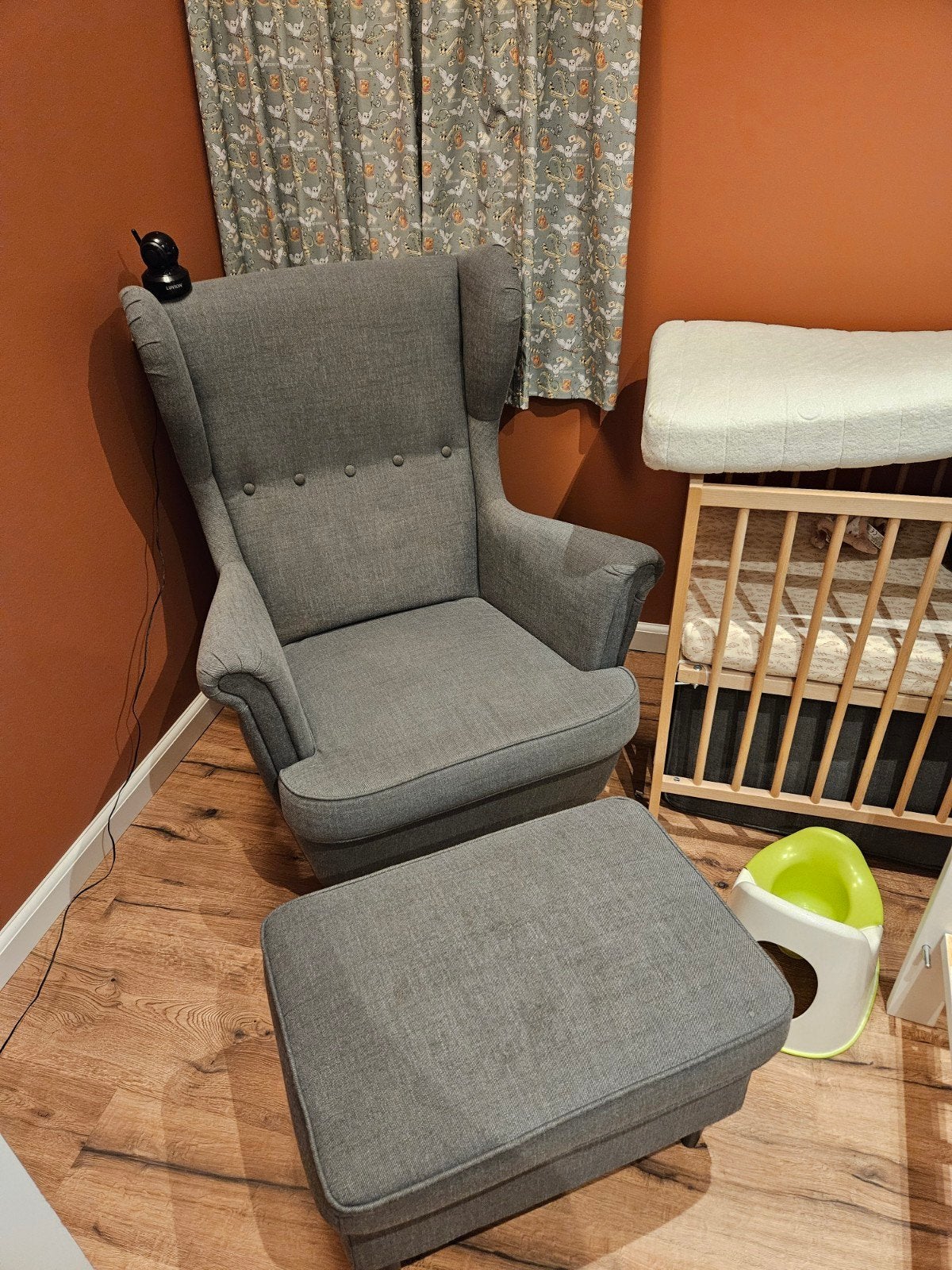 3x IKEA Strandmon oorfauteuils met 2 voetenbanken, Ophalen, Gebruikt, Stof