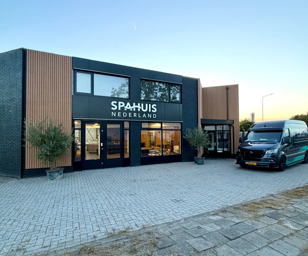 Jacuzzi showroom Barneveld  occasion/demo/nieuw, Ophalen of Verzenden, Zo goed als nieuw