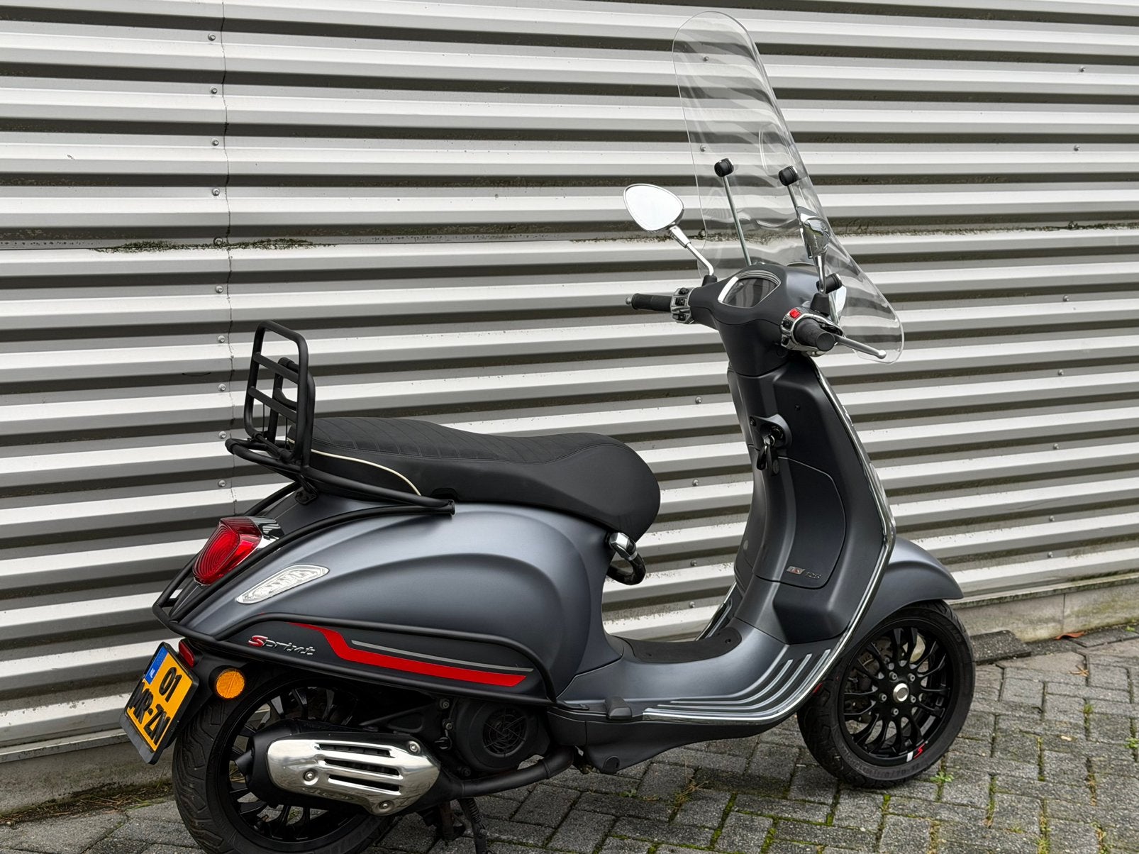 Vespa Sprint 125 Motorscooter (Mat grijs) 2023 Veel extra’s, Ophalen, Gebruikt, Overige modellen, 125 cc