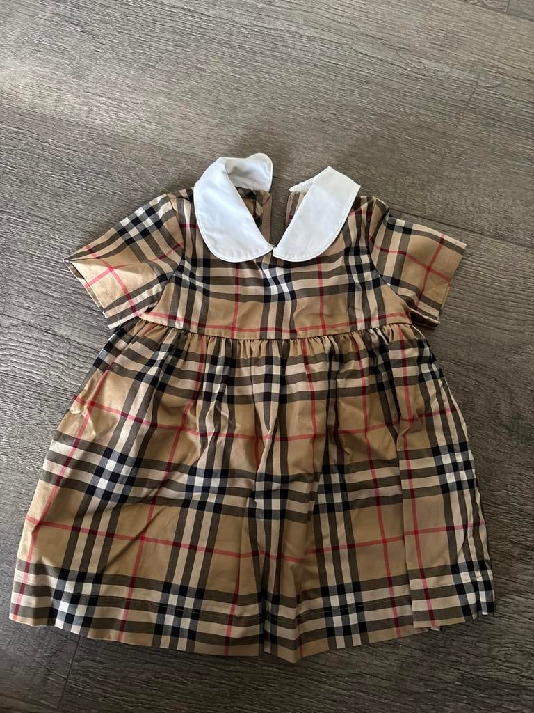 Burberry jurkje 9M (74) - Klassiek design voor baby's, Ophalen, Zo goed als nieuw, Meisje, Jurkje of Rokje