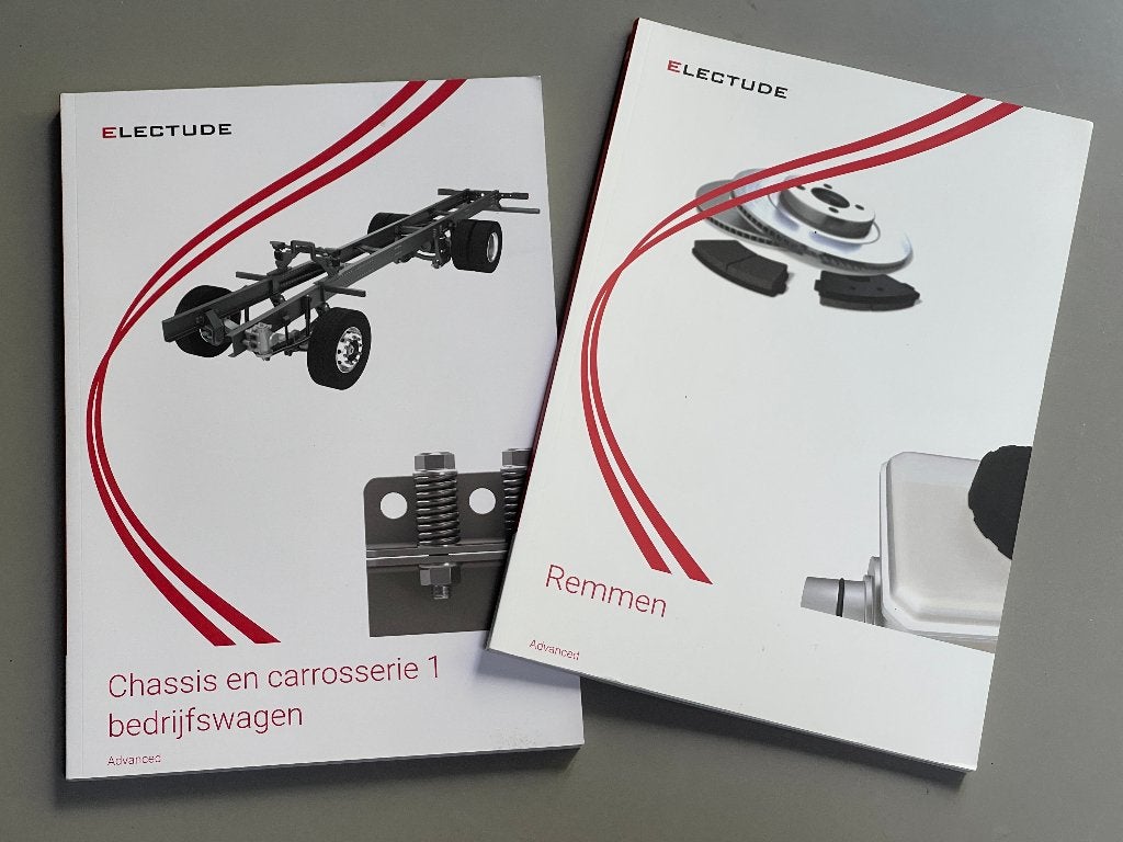 2 auto studieboeken Electude (Remmen en Chassis) 2024  Nieuw, Ophalen of Verzenden, Zo goed als nieuw, Algemeen