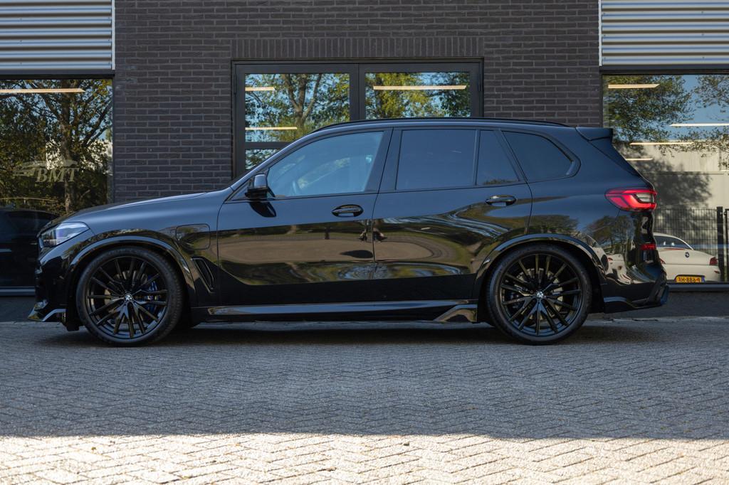 BMW X5 G05 xDrive45e High Executive M Sport / Pano / CoPilot, Gebruikt, Met garantie (alle), Zwart, Leder