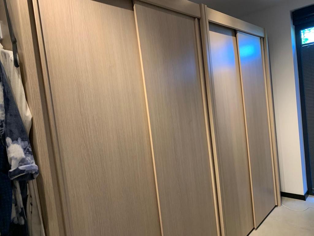 2 ruime kledingkasten met schuifdeuren (150x65x240cm), Ophalen, 100 tot 150 cm, 200 cm of meer, Zo goed als nieuw