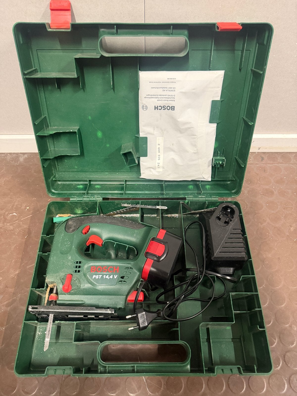 Bosch PST 14,4V Accu Decoupeerzaag met Koffer, Gebruikt, Decoupeerzaag, Ophalen of Verzenden, 30 tot 70 mm