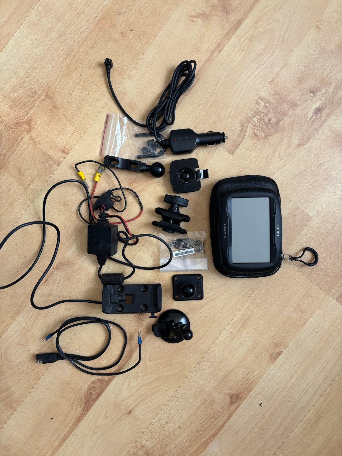 Garmin Zumo 345 LM voor motormet slot en diverse accessoires, Ophalen of Verzenden, Gebruikt