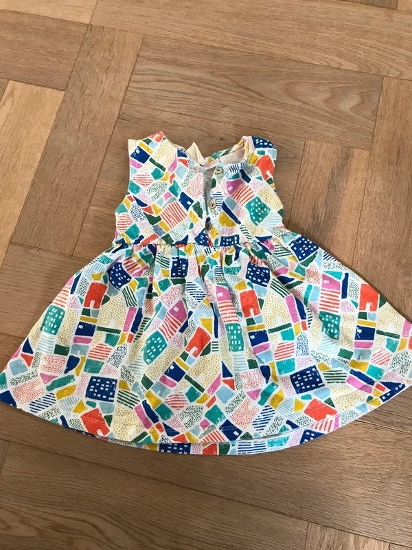 Superleuk fleurig zomerjurkje van ZARA maat 86 - erg netjes!, Kinderen en Baby's, Babykleding | Maat 86, Gebruikt, Meisje, Jurkje of Rokje