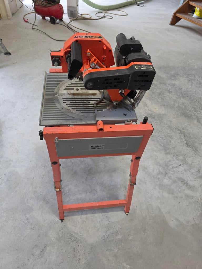 Afkortzaag  zaagtafel Einheel, Ophalen, 1200 watt of meer, Afkortzaag, 30 tot 70 mm