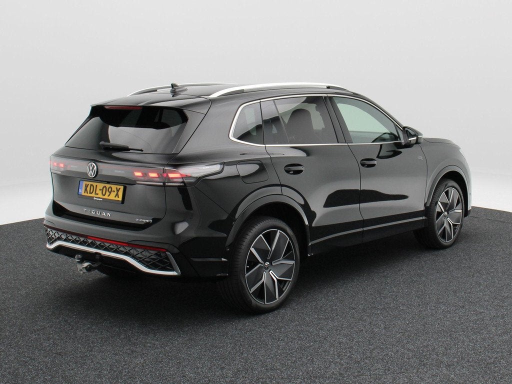 Volkswagen Tiguan R-Line Edition 1.5 eHybrid 272 PK | Trekha, Auto's, Volkswagen, Stof, 1498 cc, 4 cilinders, 2000 kg