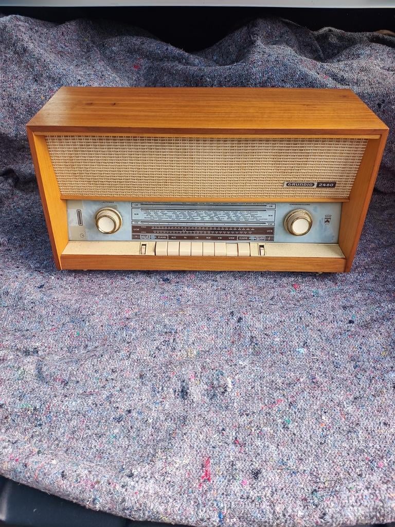 Vintage Grundig Radio 2460 - Houten Kast - Werkt, Ophalen of Verzenden, Gebruikt, Radio