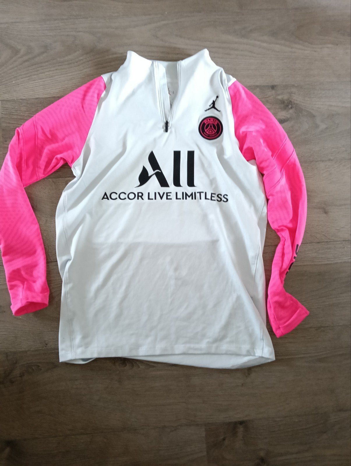 PSG Jordan Trainingsshirt Maat M, Maat 48/50 (M), Wit, Ophalen of Verzenden, Zo goed als nieuw