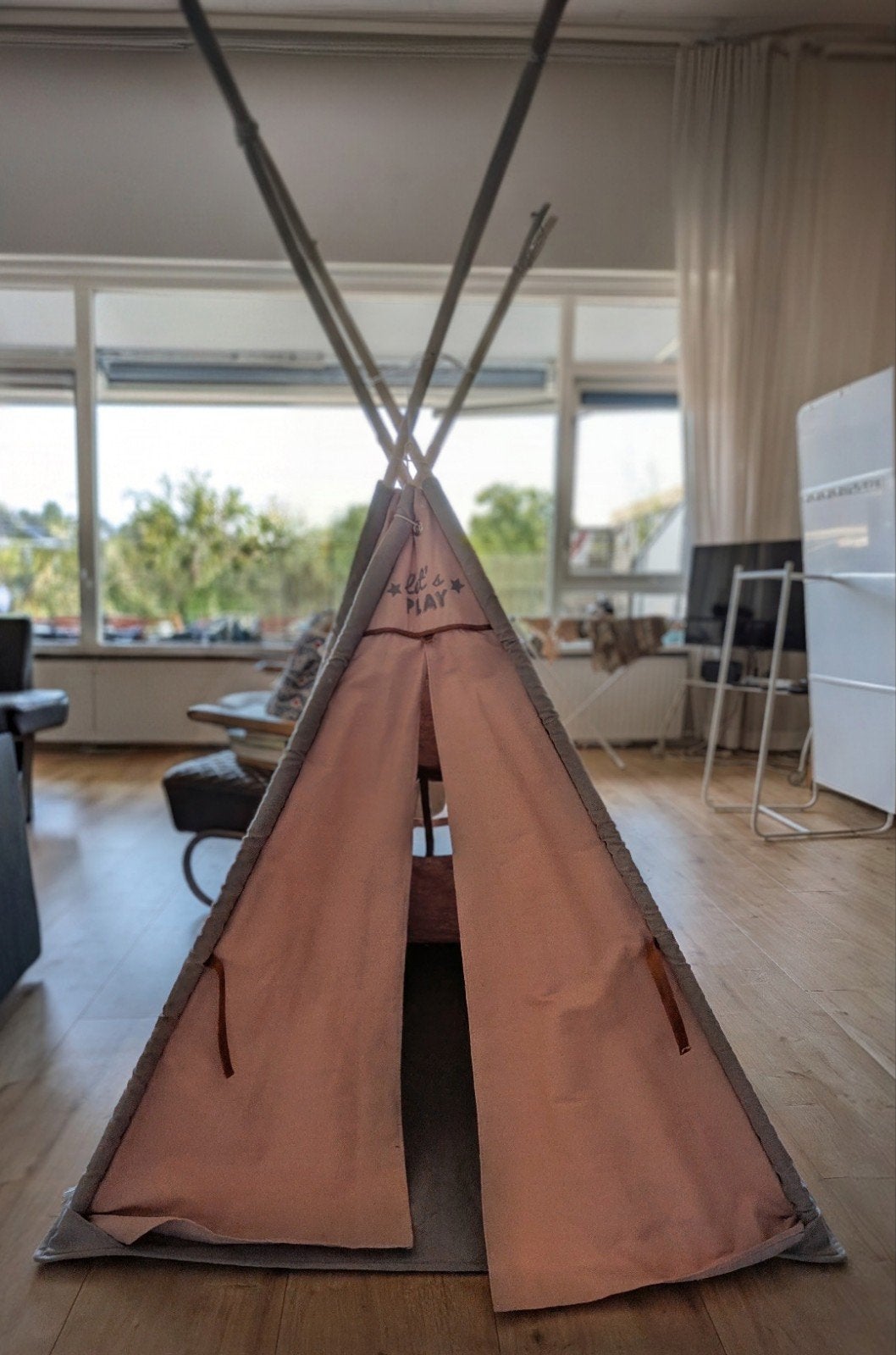 Roze kinder speeltent tipi, Ophalen, Gebruikt